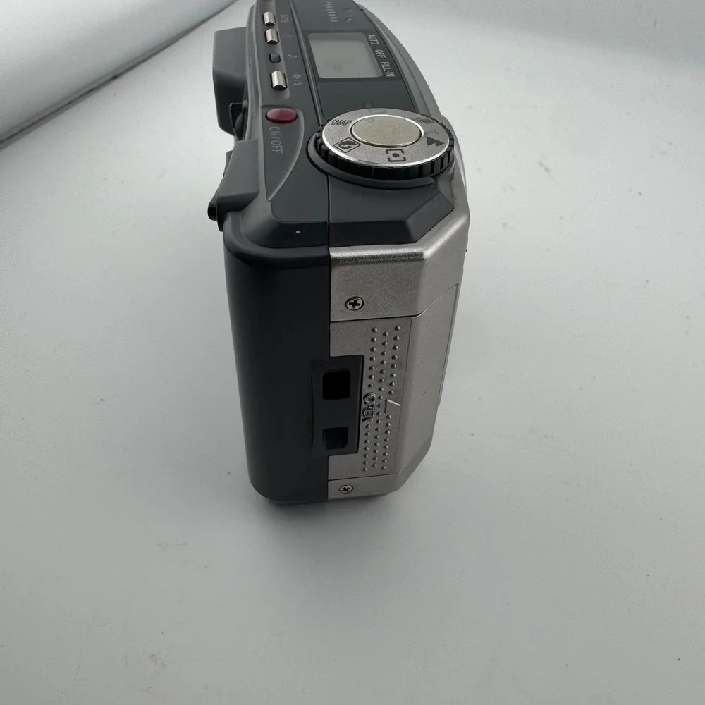 Samsung ECX 170 35mm Film Camera Silver 38-170mm Zoom Panorama Quartz Date Good